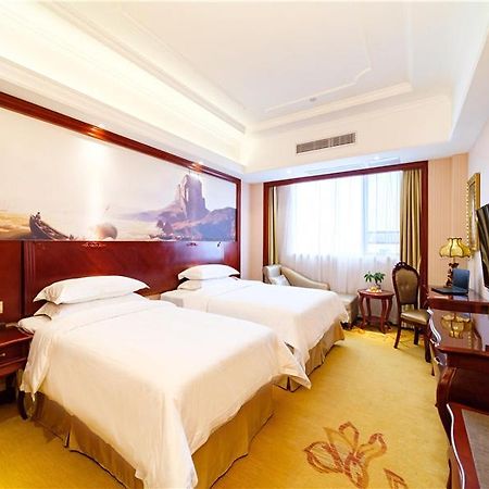 Vienna International Hotel Shanghai International Tourism And Resorts Zone Екстериор снимка